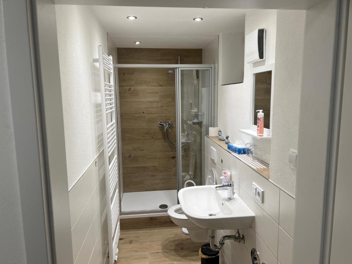 אוברנבורג אם מיין Ferienwohnung Raiffeisenstrasse -Gross- מראה חיצוני תמונה